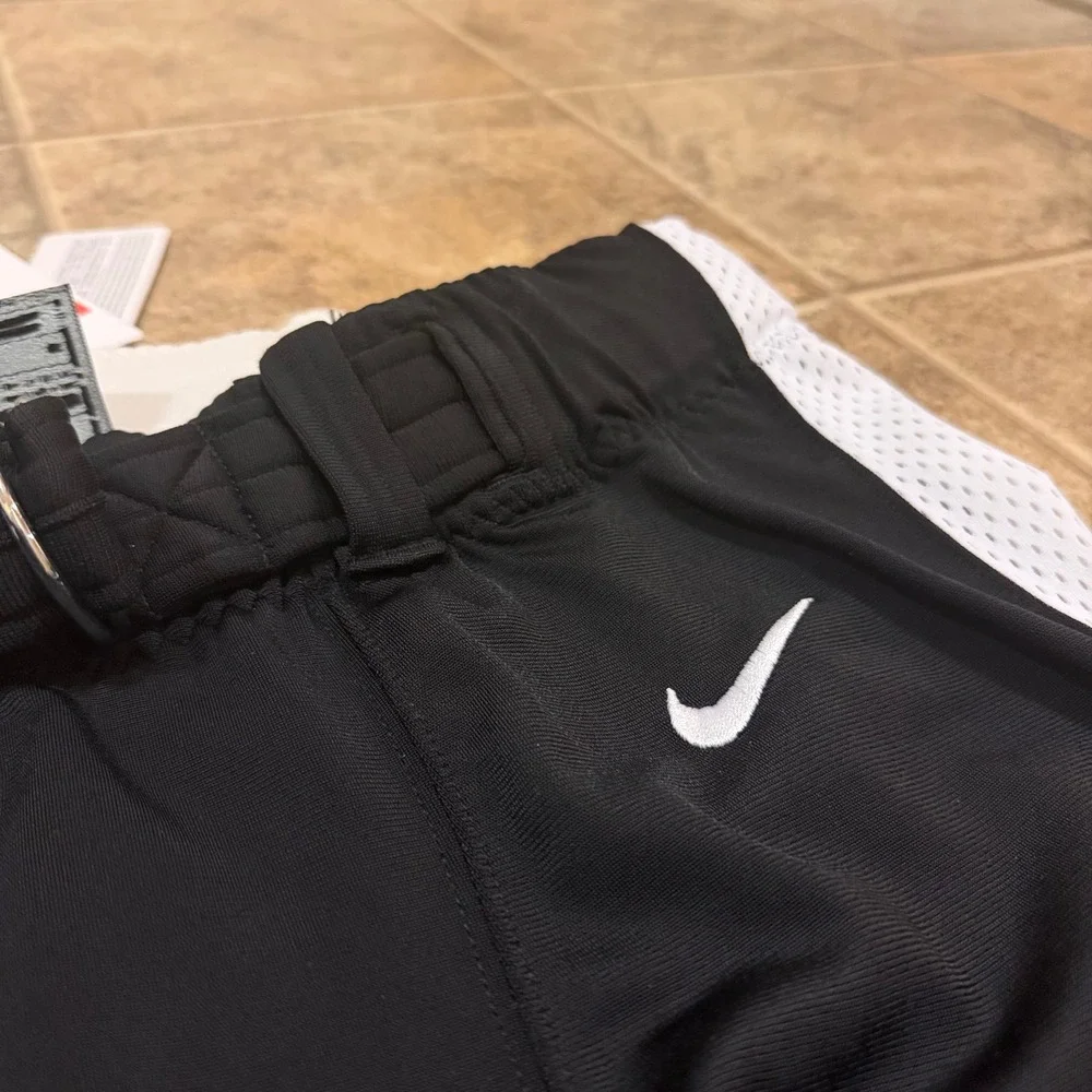 Nike Mens Team Engineered Football Pants Black White‎ DV3978-012 Size L NEW